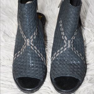 Sam Edelman Women’s Cooper Black Open Toe Sandal